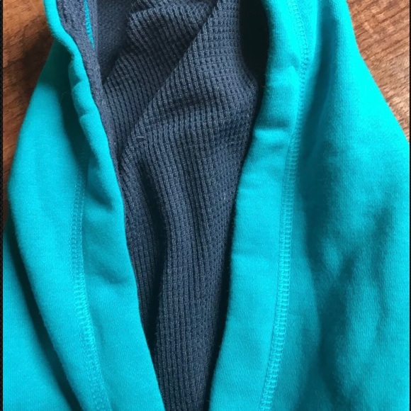 Womens Under Armour sweater hoodie - Picture 4 of 5